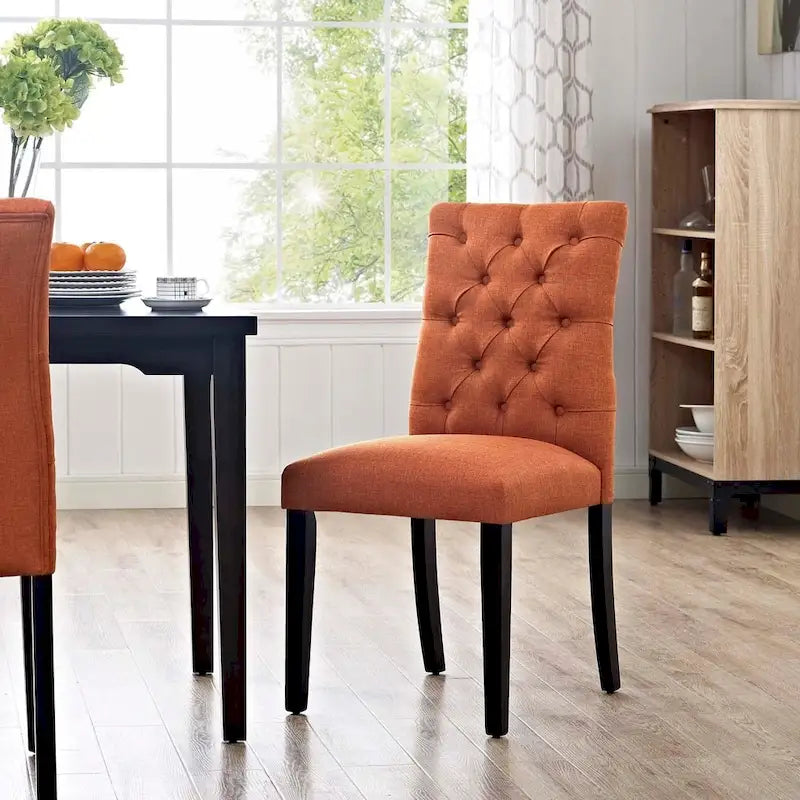 Chaise de salle à manger en tissu capitonné