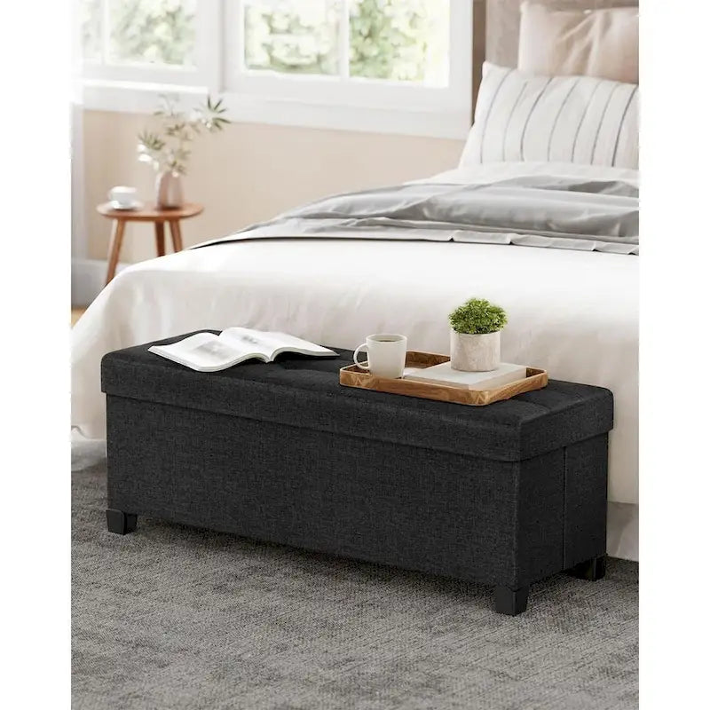 Ottoman de rangement rembourré en tissu de 109 cm de large avec pieds en bois et couvercle capitonné